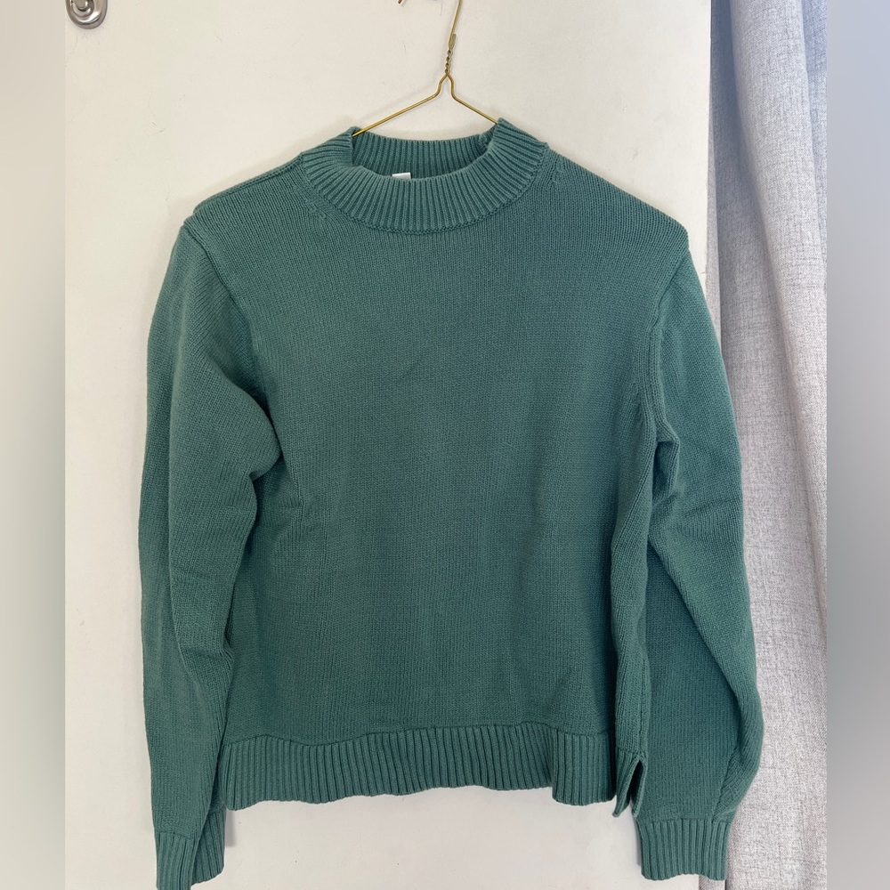 Uniqlo green knit sweater
